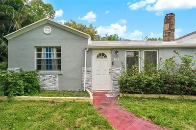 617 Lakeside Harbour 1