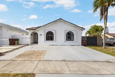 2609 W 69th Ter 1