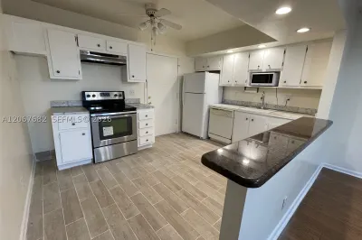 2061 NW 47th Ter #306 1