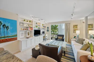 139 Sunrise Avenue #205 1