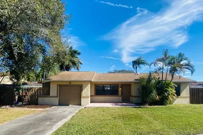18437 Spanish Isles Place 0 1