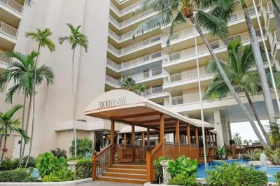3100 NE 48th Street #805 1