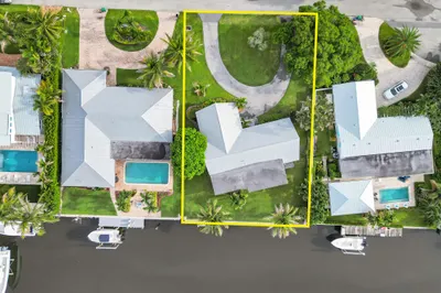 16 Country Club Circle 1