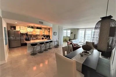 5825 Collins Ave #14E 1