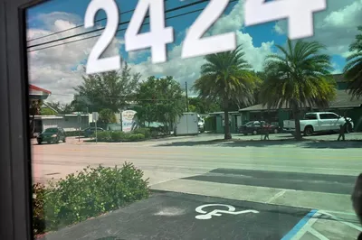 2424 N Dixie Highway 1
