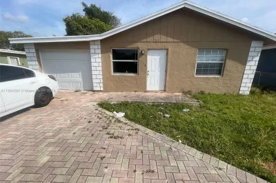 305 NE 13th Ave 1