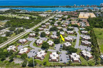 3900 SE County Line Road #22a 1