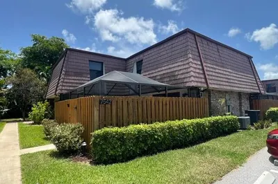 7542 Courtyard Run E 1
