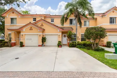 2420 SW 87th Way 1