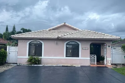 10071 NW 127 Terrace 1