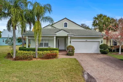 104 NW Willow Grove Avenue 1
