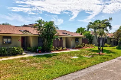 204 Meadows Drive 1