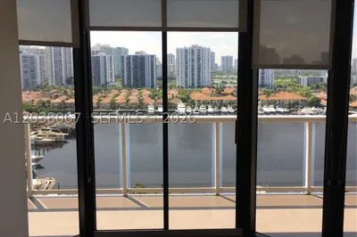 3640 Yacht Club Dr #1609 1