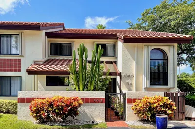 10615 Ocean Palm Way #102 1