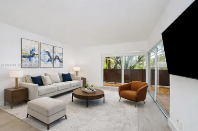 STAGED LIVING