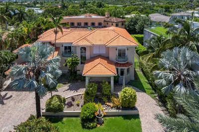 501 Bay Lane 1