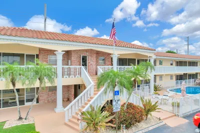 2121 NE 68th Street #209 1