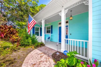 1466 SW Alligator Street 1