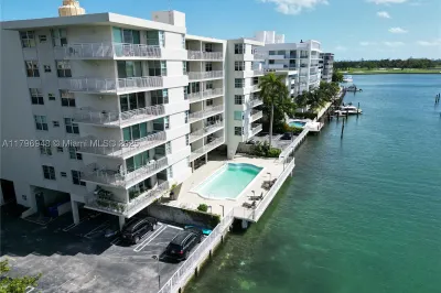 9500 W Bay Harbor Dr #6B 1
