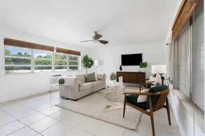 10170 Collins Ave #6 1