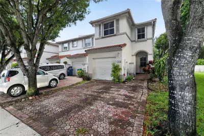 11042 NW 43rd Ter 1
