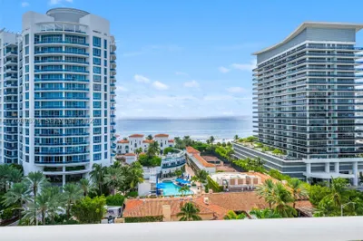 5900 Collins Ave #1204 1