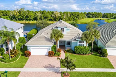 213 Magnolia Lakes Boulevard 1