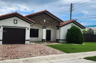 13201 SW 274th Ter 1