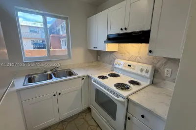130 W 9th St #1 1
