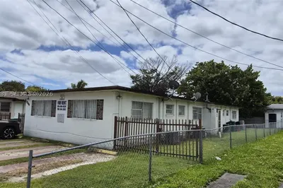 3180 NW 19th Ave #2 1