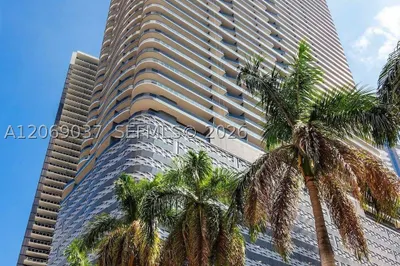 1000 Brickell Plz #4502 1