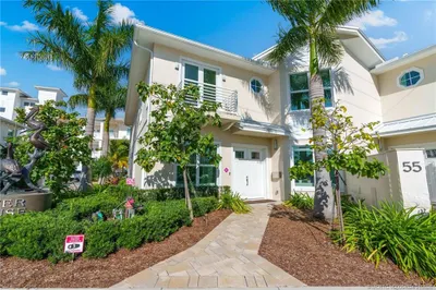 55 SE Seminole Street #1A 1