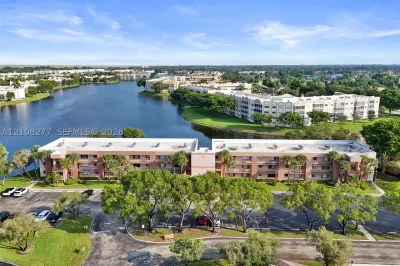 7466 Ashmont Cir #303 1