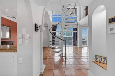 1865 Brickell Ave #APHVII 1