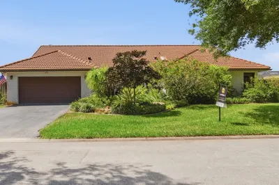 11299 NW 10th Manor 1