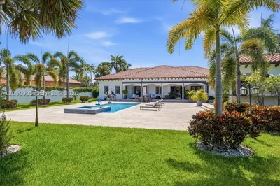 331 SW 124th Ave 1