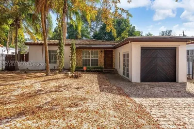 4220 SW St 13th St 0 1