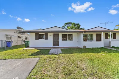 2541 NW 64th Terrace 1