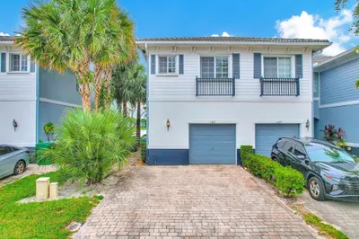 1427 NW 34th Way 1