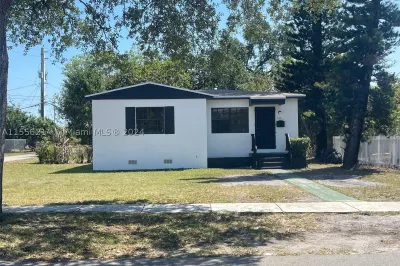 720 NW 134th St 1