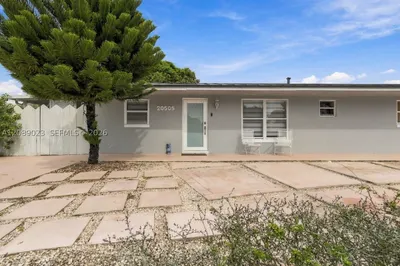 20505 NW 45th Ave 1