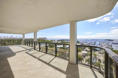 2575 S Bayshore Dr #10A & 10B 1