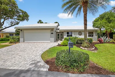 5527 Cameo Drive N 1