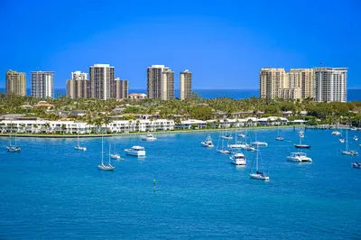 2640 Lake Shore Drive #1416 1