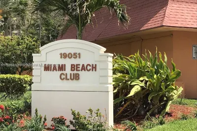 19051 Collins Ave #D218 1