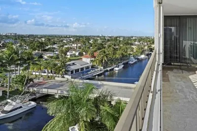 1401 S OCEAN Boulevard #702 1