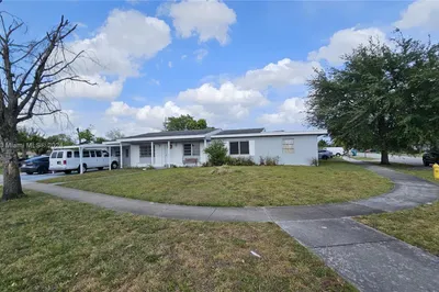 3251 NW 4th Ct 1
