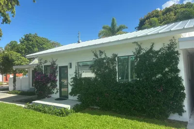 517 NW 1st Street 1