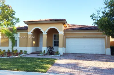 2123 NE 38th Rd #2123 1