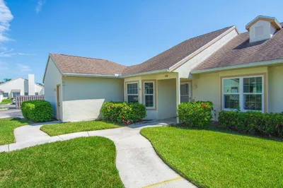 1828 AYNSLEY Way #1 1